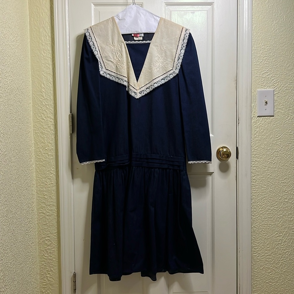 You Too Babes | Vintage Navy Blue and Cream Drop-Waist Dress | Lace Details